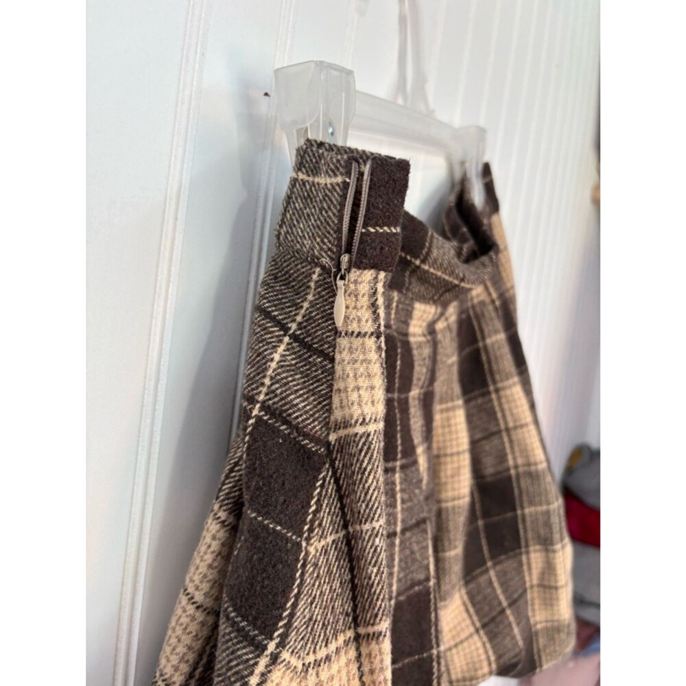 SHEIN academia grunge Beige and Black Plaid Pleated Mini Skirt - Picture 5 of 5